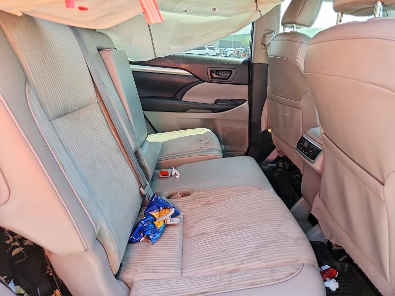 2019 Toyota Highlander მანქანა იყიდება აუქციონზე, vin: 5TDBZRFH4KS954640, აუქციონის ნომერი: 62044886