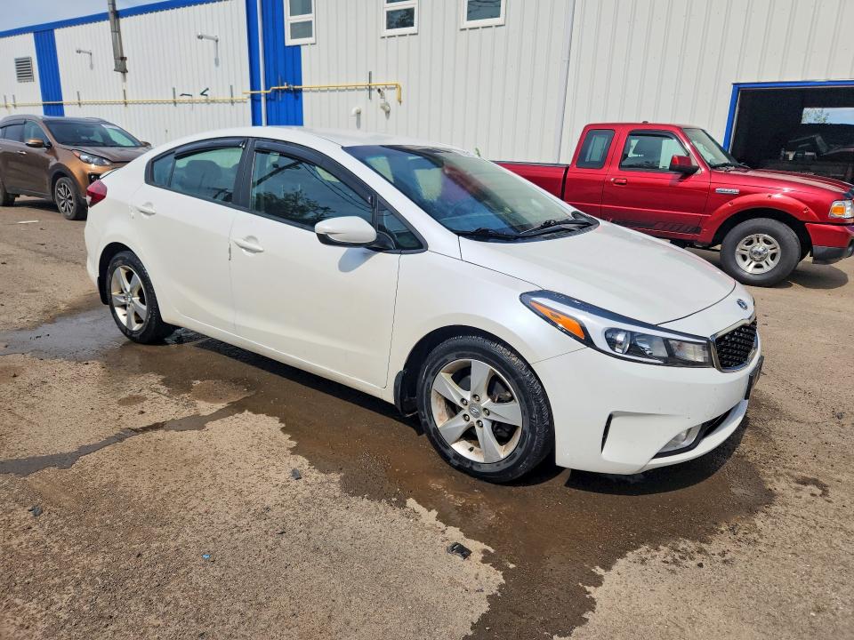 2018 Kia Forte მანქანა იყიდება აუქციონზე, vin: 3KPFL4A74JE255439, აუქციონის ნომერი: 60922506