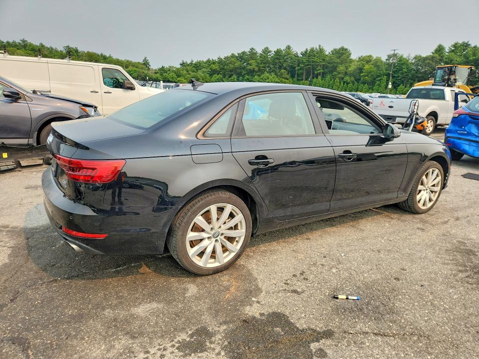 Продаж на аукціоні авто 2017 Audi A4, vin: WAUANAF4XHN008804, номер лоту: 60825086