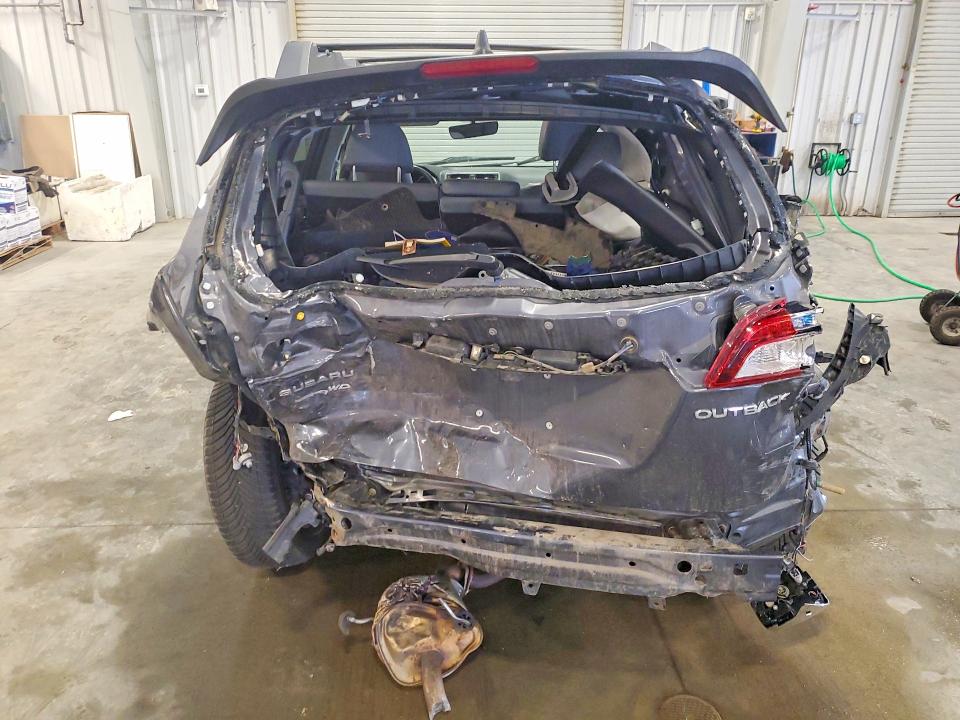 62482446 :رقم المزاد ، 4S4BSANC6K3354579 vin ، 2019 Subaru Outback مزاد بيع