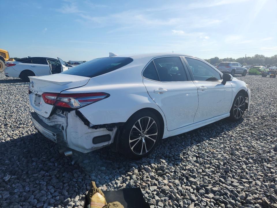 2019 Toyota Camry მანქანა იყიდება აუქციონზე, vin: 4T1B11HK4KU746847, აუქციონის ნომერი: 59351346