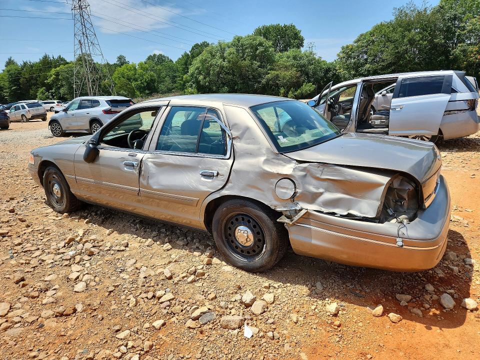 Auction sale of the 2003 Ford Crown Victoria, vin: 2FAFP73W43X197121, lot number: 59222306