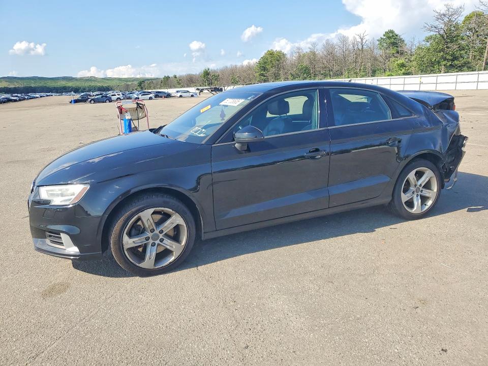 62708806 :رقم المزاد ، WAUB8GFF3H1029257 vin ، 2017 Audi A3 مزاد بيع