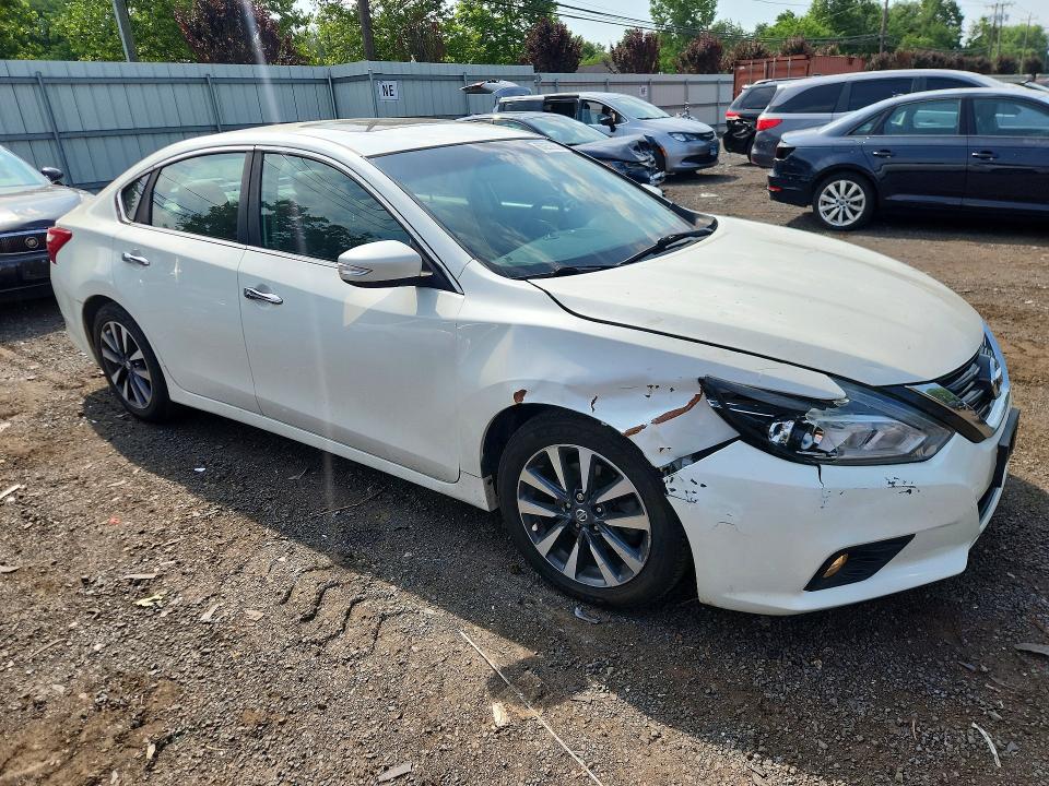 Продаж на аукціоні авто 2017 Nissan Altima, vin: 1N4AL3AP6HC149974, номер лоту: 60252256