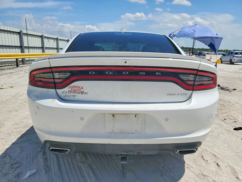 61189186 :رقم المزاد ، 2C3CDXJG8FH746095 vin ، 2015 Dodge Charger مزاد بيع