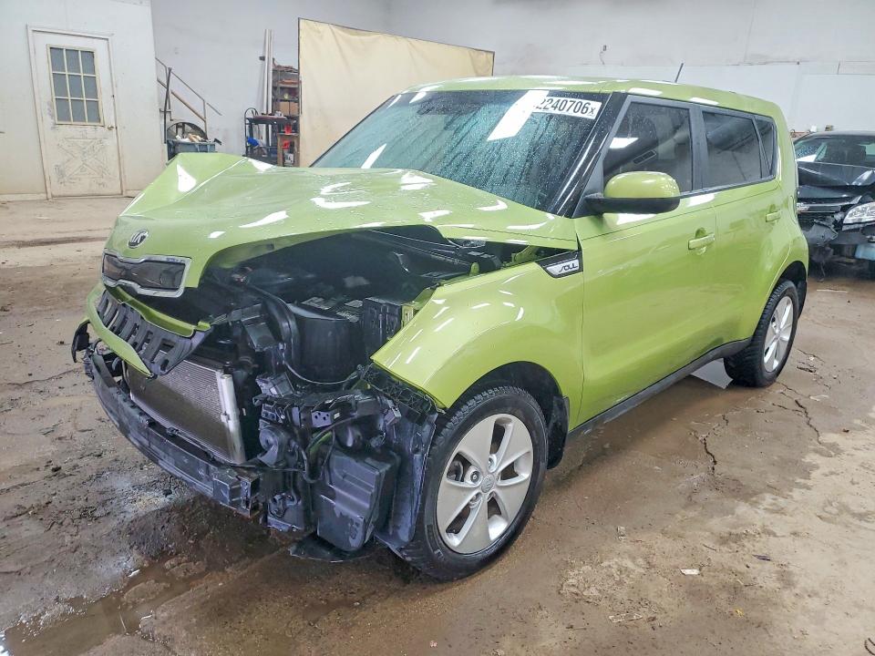 62240706 :رقم المزاد ، KNDJP3A53F7816180 vin ، 2015 Kia Soul مزاد بيع