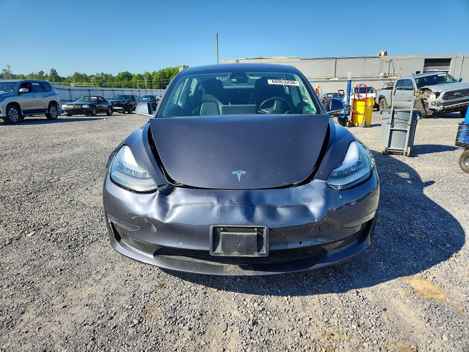 2018 Tesla Model 3 მანქანა იყიდება აუქციონზე, vin: 5YJ3E1EB7JF151371, აუქციონის ნომერი: 60953256