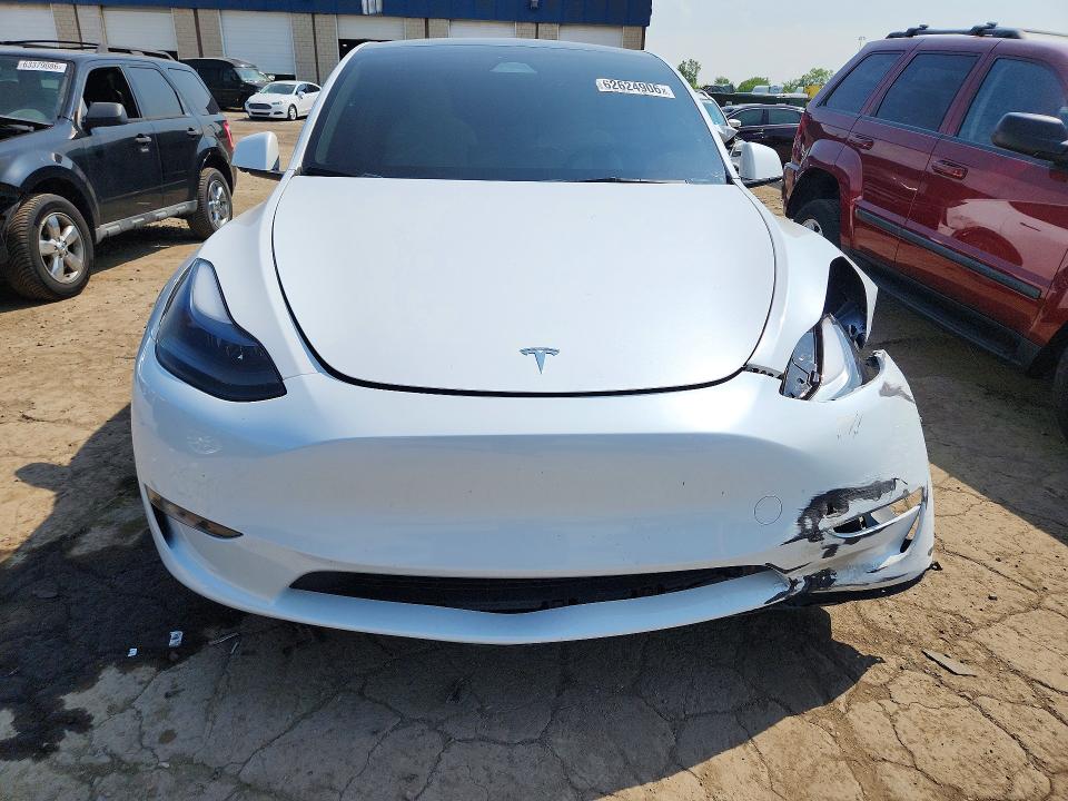 62624906 :رقم المزاد ، 7SAYGAEE0RF098764 vin ، 2024 Tesla Model Y مزاد بيع