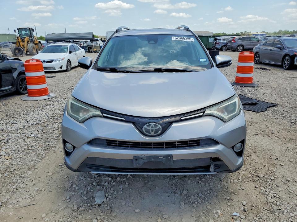 Aukcja sprzedaży 2017 Toyota Rav4, vin: 2T3RFREV5HW615990, numer aukcji: 62960396
