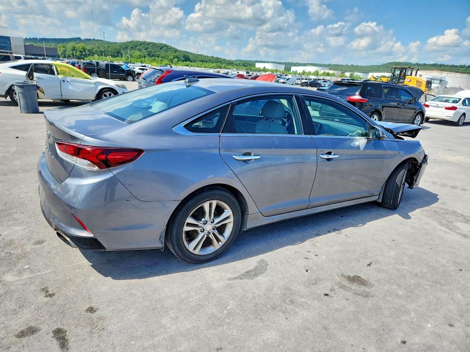 60700906 :رقم المزاد ، 5NPE34AF1JH661838 vin ، 2018 Hyundai Sonata مزاد بيع