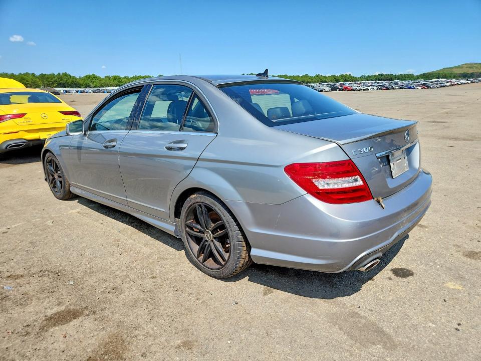2012 Mercedes-benz C მანქანა იყიდება აუქციონზე, vin: WDDGF8BB9CR196732, აუქციონის ნომერი: 62687066
