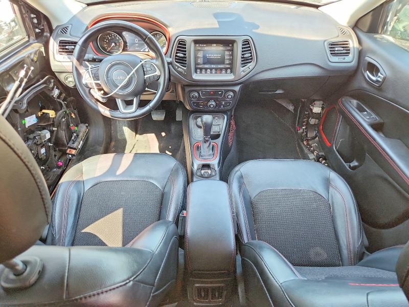 59674836 :رقم المزاد ، 3C4NJDDB7KT825500 vin ، 2019 Jeep Compass مزاد بيع