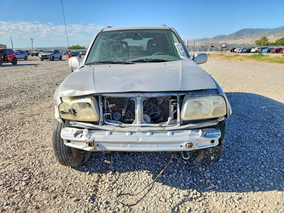 60274276 :رقم المزاد ، JS3TX92V224106629 vin ، 2002 Suzuki Xl7 مزاد بيع