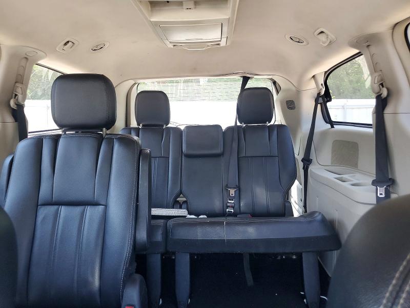 61145686 :رقم المزاد ، 2C4RC1BG0GR294725 vin ، 2016 Chrysler Town & Country مزاد بيع