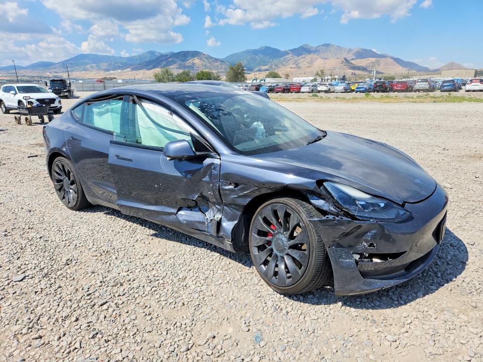 Продажа на аукционе авто 2022 Tesla Model 3, vin: 5YJ3E1ECXNF231939, номер лота: 61633536