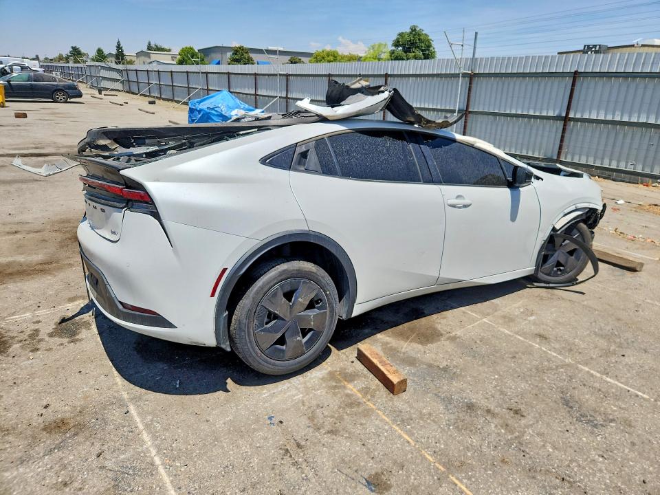 62146906 :رقم المزاد ، JTDACAAU8P3011372 vin ، 2023 Toyota Prius مزاد بيع