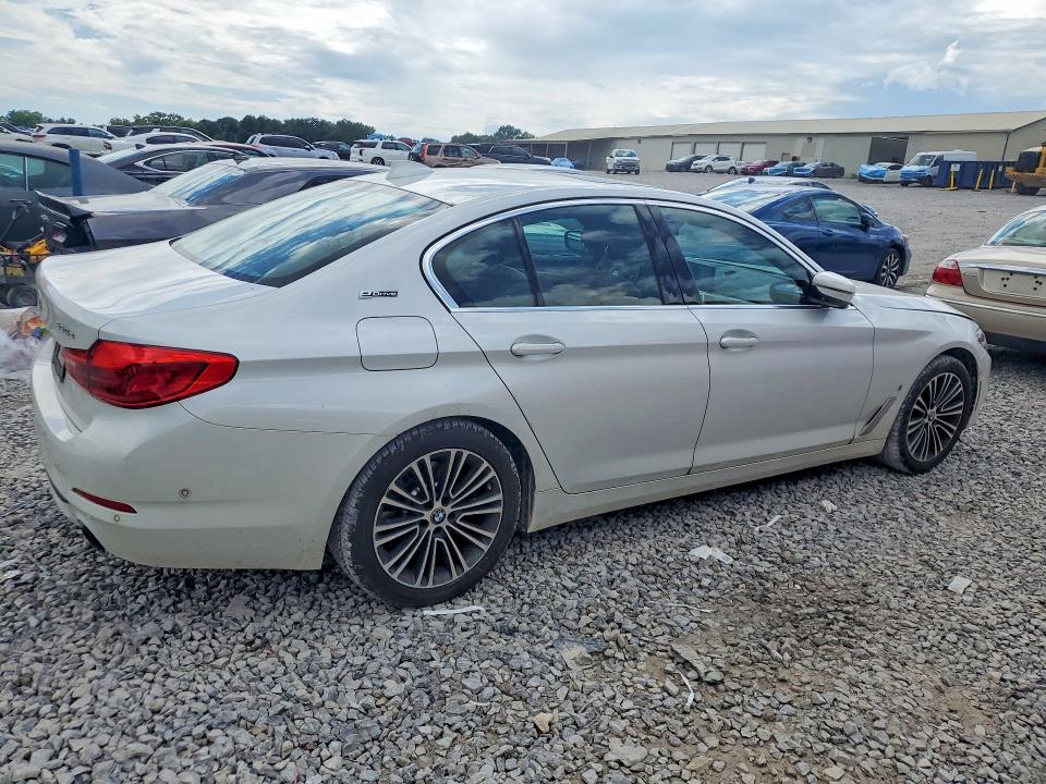 2019 Bmw 530e მანქანა იყიდება აუქციონზე, vin: WBAJA9C53KB399374, აუქციონის ნომერი: 58996866