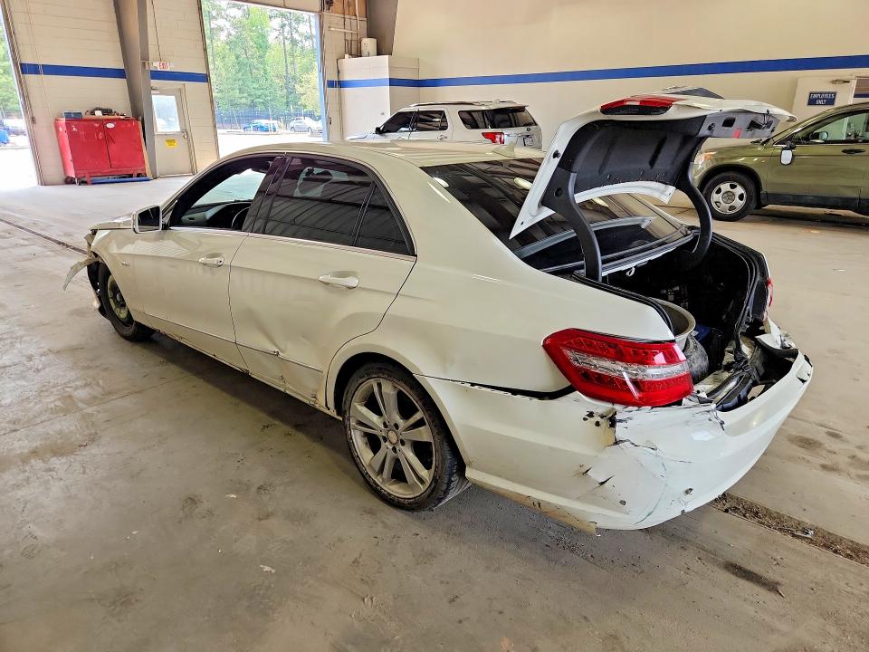 61202006 :رقم المزاد ، WDDHF5KB8CA627224 vin ، 2012 Mercedes-benz E مزاد بيع