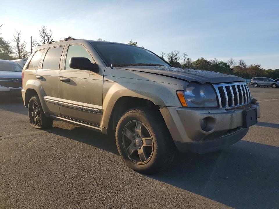 2005 Jeep Grand Cherokee მანქანა იყიდება აუქციონზე, vin: 1J4HR48N75C702767, აუქციონის ნომერი: 61663826