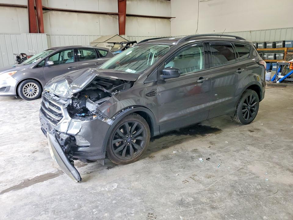 2018 Ford Escape მანქანა იყიდება აუქციონზე, vin: 1FMCU9GD8JUB92854, აუქციონის ნომერი: 60811876