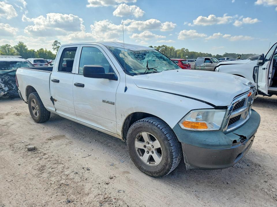 62520026 :رقم المزاد ، 1D7RB1GK4AS121849 vin ، 2010 Dodge Ram 1500 مزاد بيع