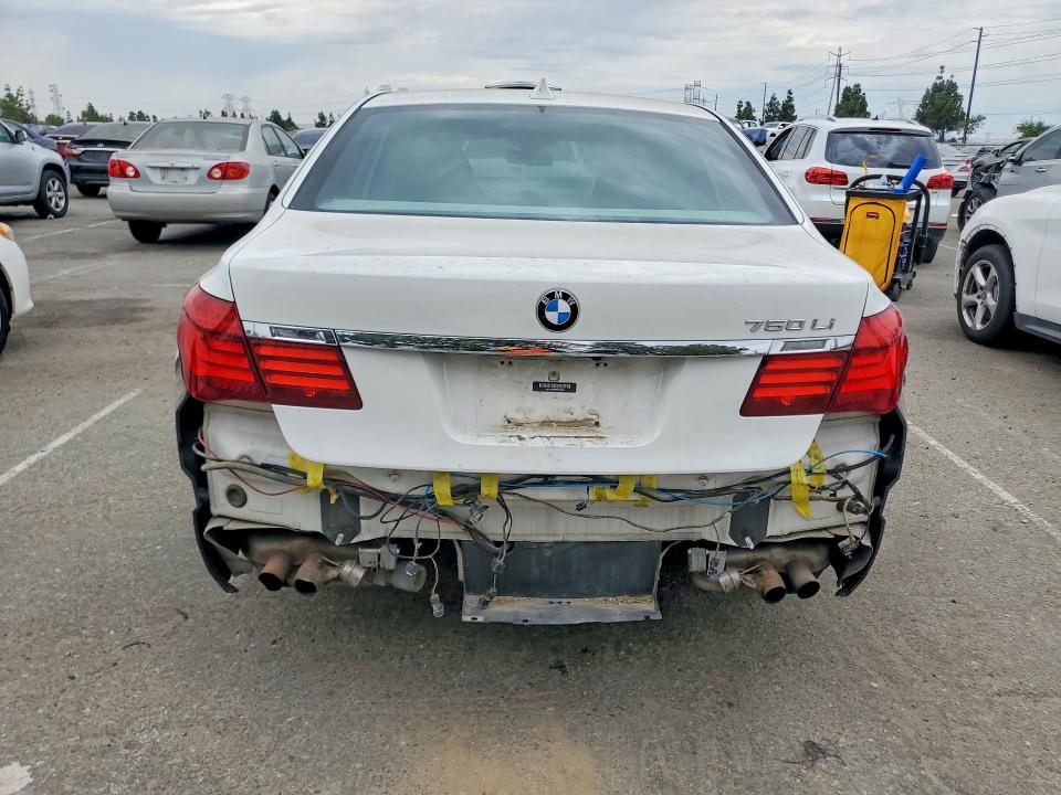 2013 Bmw 750 მანქანა იყიდება აუქციონზე, vin: WBAYE8C56DD132296, აუქციონის ნომერი: 61533876