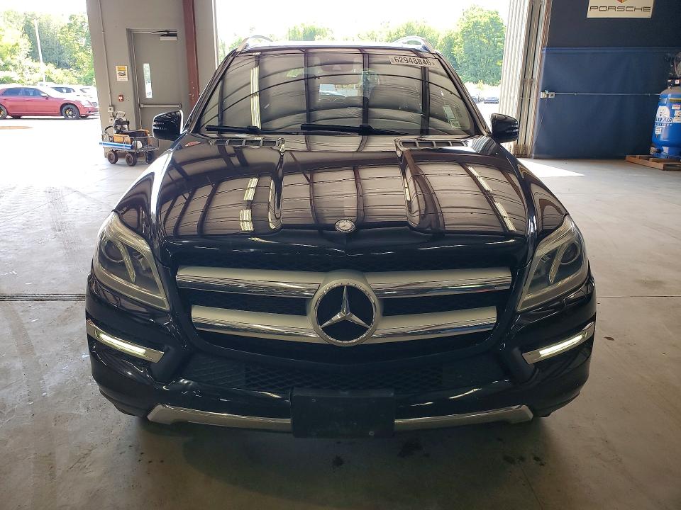 62948846 :رقم المزاد ، 4JGDF6EE8FA452512 vin ، 2015 Mercedes-benz Gl مزاد بيع