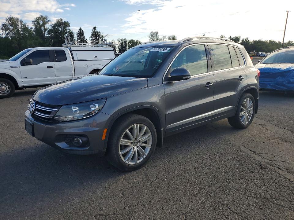 2013 Volkswagen Tiguan მანქანა იყიდება აუქციონზე, vin: WVGBV3AX6DW588847, აუქციონის ნომერი: 62715836