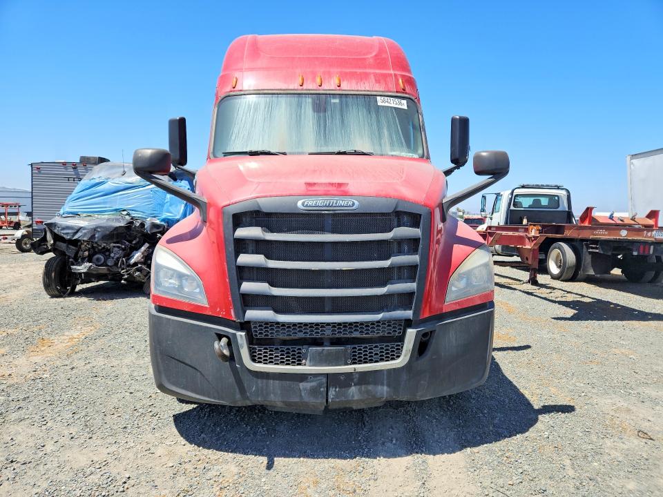 58421536 :رقم المزاد ، 3AKJHHDR0KSKC2360 vin ، 2019 Freightliner Cascadia 126 مزاد بيع
