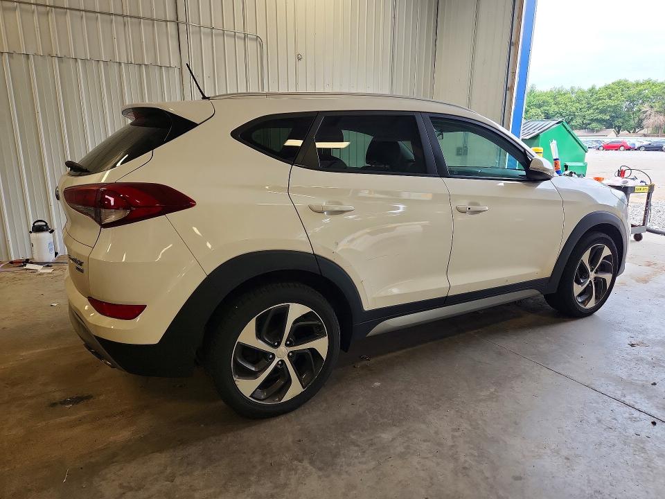 2017 Hyundai Tucson მანქანა იყიდება აუქციონზე, vin: KM8J3CA25HU281886, აუქციონის ნომერი: 62633956