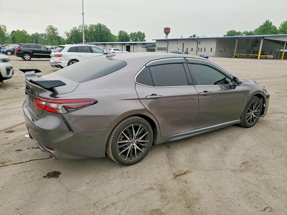 Продаж на аукціоні авто 2022 Toyota Camry, vin: 4T1G11AK8NU682400, номер лоту: 60833416