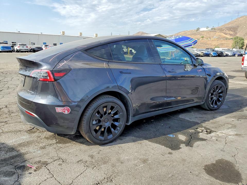 Продажа на аукционе авто 2024 Tesla Model Y, vin: 7SAYGDEE0RF064244, номер лота: 61308796