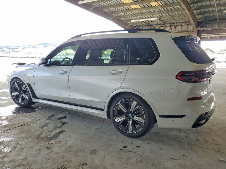 62077616 :رقم المزاد ، 5UX23EM04T9384130 vin ، 2026 Bmw X7 مزاد بيع