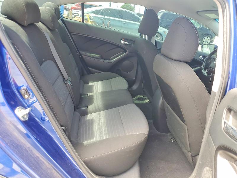 61050516 :رقم المزاد ، 3KPFL4A76HE115595 vin ، 2017 Kia Forte مزاد بيع