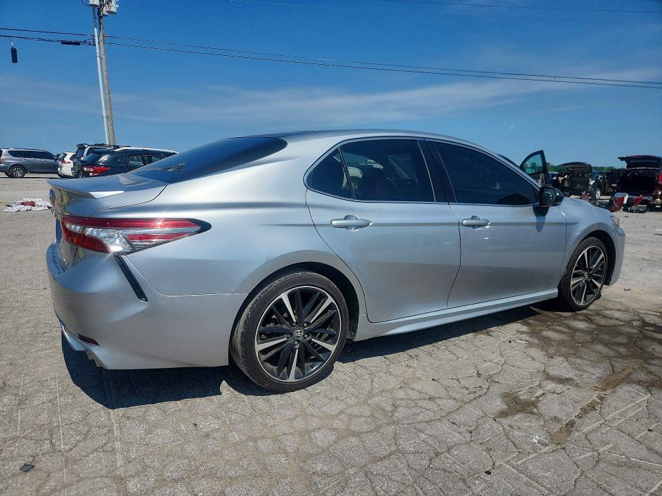Aukcja sprzedaży 2018 Toyota Camry, vin: 4T1B61HK8JU067129, numer aukcji: 62392846