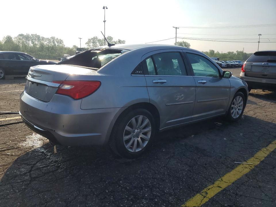 60267956 :رقم المزاد ، 1C3CCBCG4EN191512 vin ، 2014 Chrysler 200 مزاد بيع