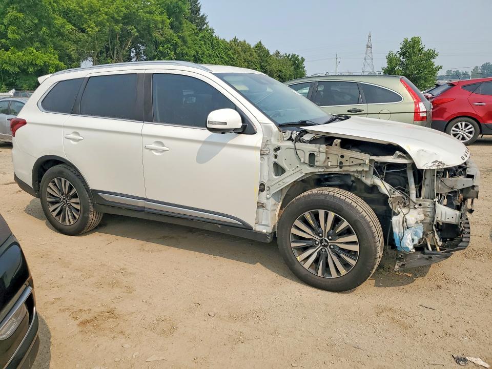 2020 Mitsubishi Outlander მანქანა იყიდება აუქციონზე, vin: JA4JZ4AX3LZ603757, აუქციონის ნომერი: 61498596