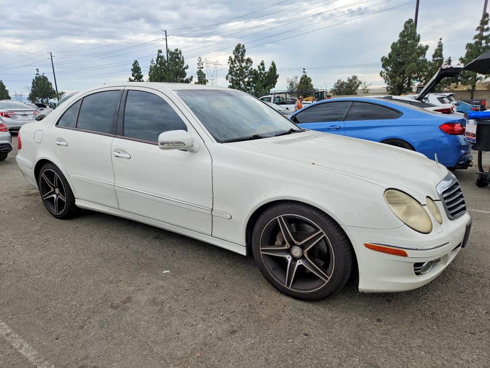 61470346 :رقم المزاد ، WDBUF56X27B092078 vin ، 2007 Mercedes-benz E مزاد بيع
