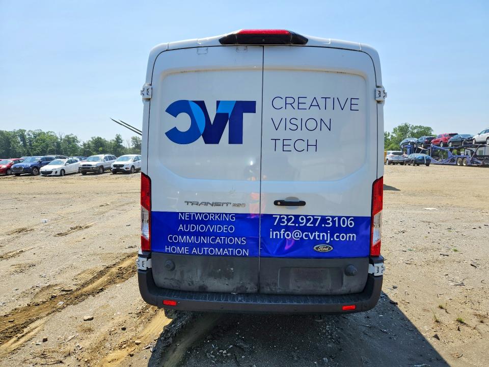61025446 :رقم المزاد ، 1FTBR1C82LKB44969 vin ، 2020 Ford Transit مزاد بيع