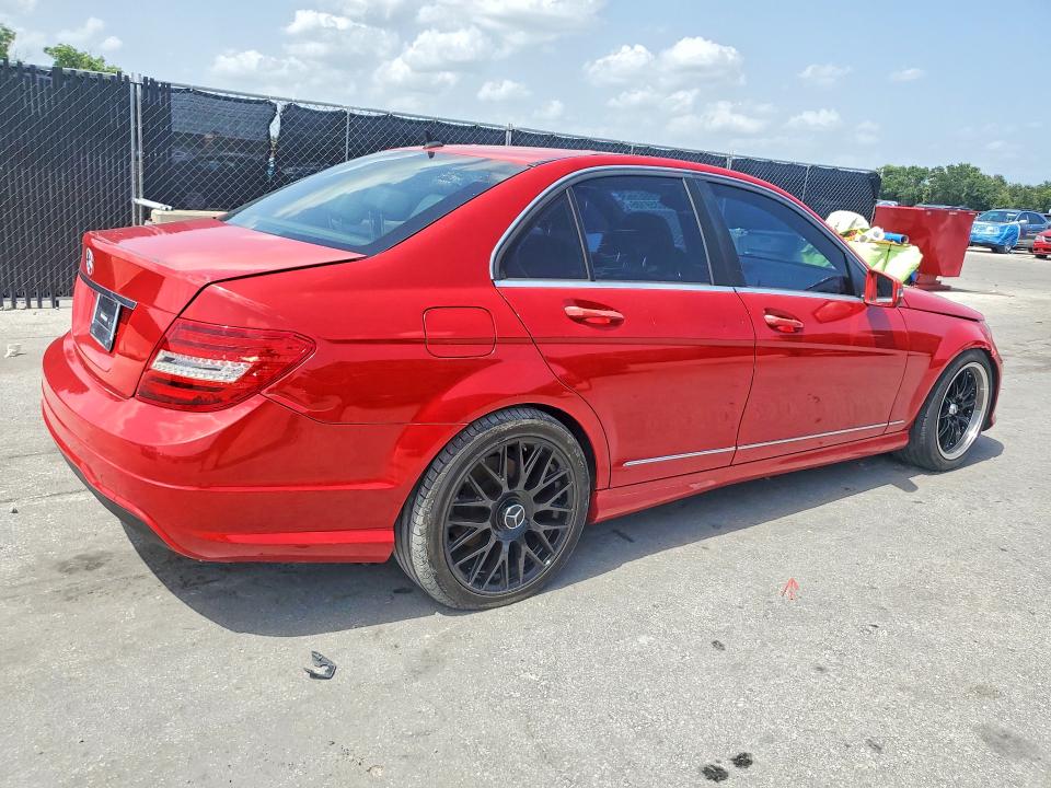Продажа на аукционе авто 2013 Mercedes-benz C, vin: WDDGF4HB5DR288776, номер лота: 60359106