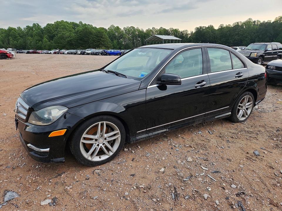Aukcja sprzedaży 2013 Mercedes-benz C, vin: WDDGF8AB2DR279129, numer aukcji: 61957446