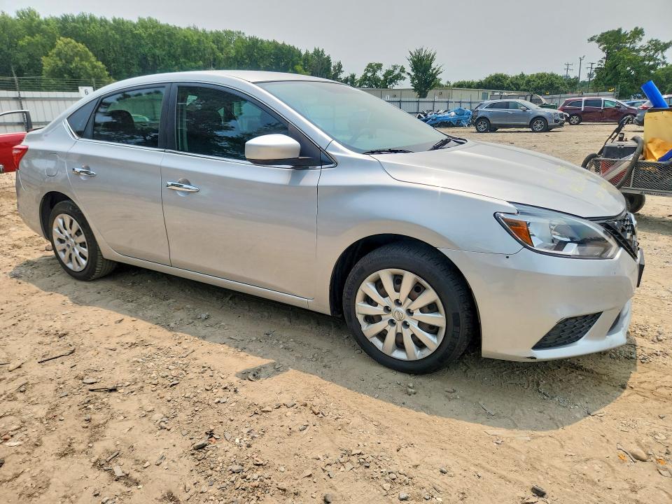 Продажа на аукционе авто 2017 Nissan Sentra, vin: 3N1AB7AP8HY396329, номер лота: 60552896