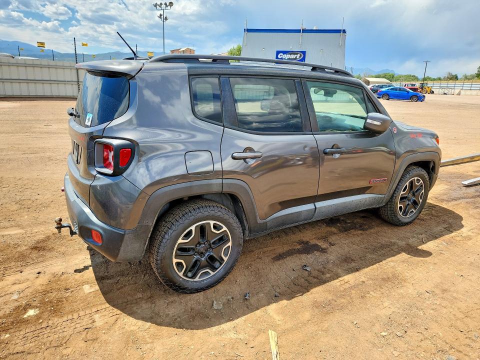 59833766 :رقم المزاد ، ZACCJBCB4HPE77474 vin ، 2017 Jeep Renegade مزاد بيع