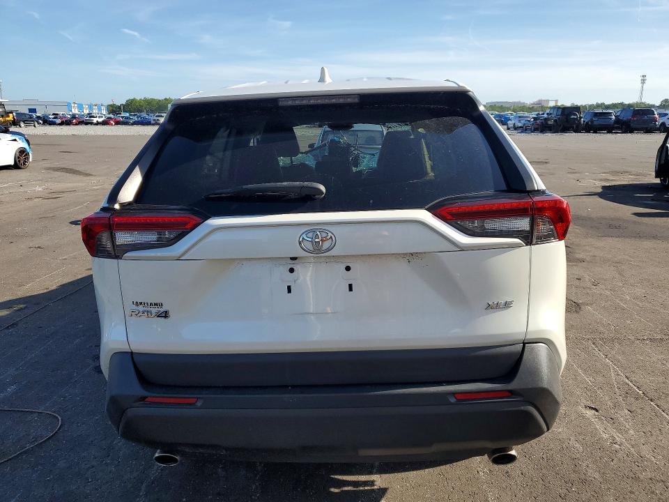 85622365 :رقم المزاد ، 2T3C1RFV2MW149092 vin ، 2021 Toyota Rav4 مزاد بيع