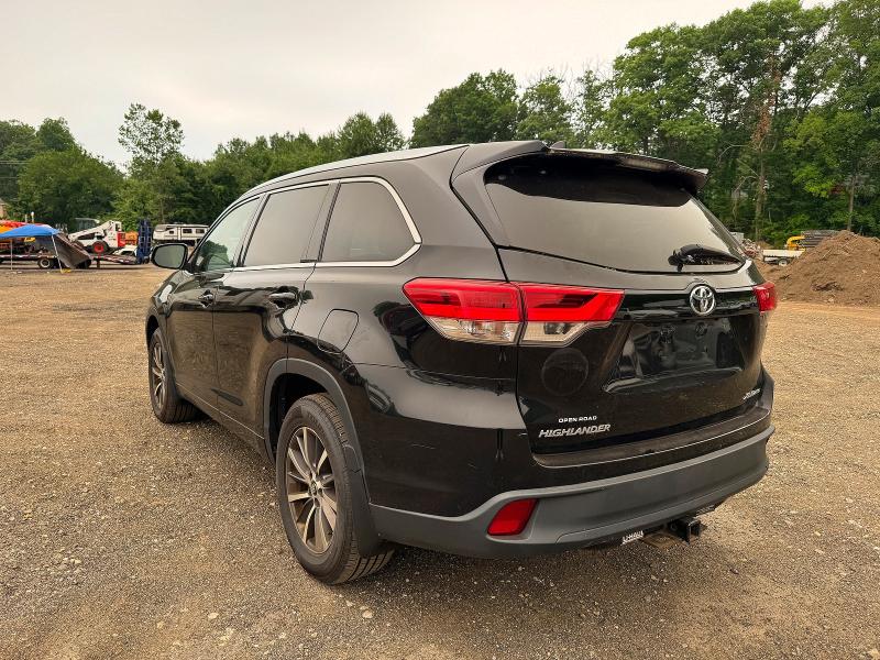 2018 Toyota Highlander მანქანა იყიდება აუქციონზე, vin: 5TDJZRFHXJS897290, აუქციონის ნომერი: 61612596