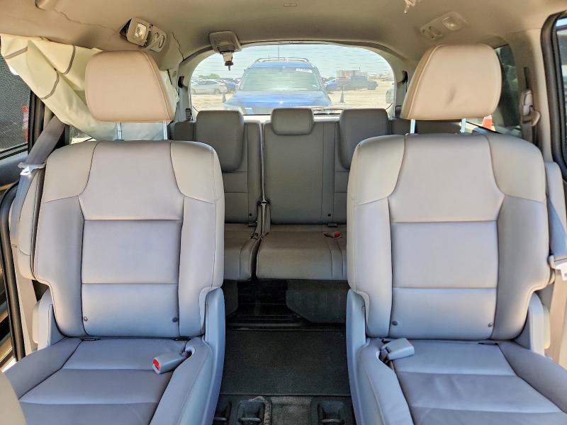 61944806 :رقم المزاد ، 5FNRL5H6XBB025934 vin ، 2011 Honda Odyssey مزاد بيع
