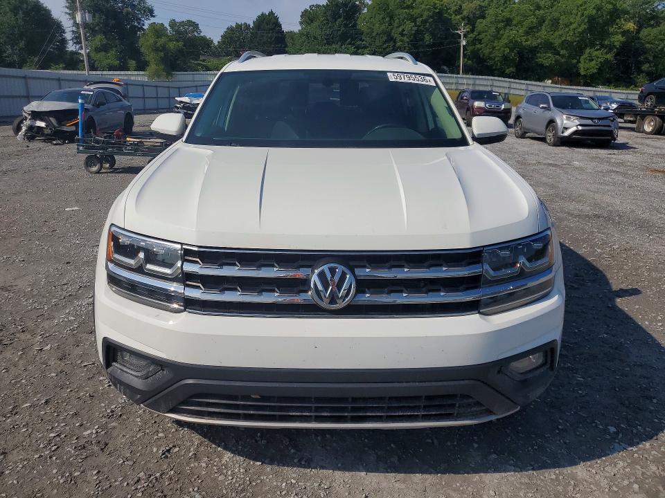59795536 :رقم المزاد ، 1V2CR2CA6JC562065 vin ، 2018 Volkswagen Atlas مزاد بيع