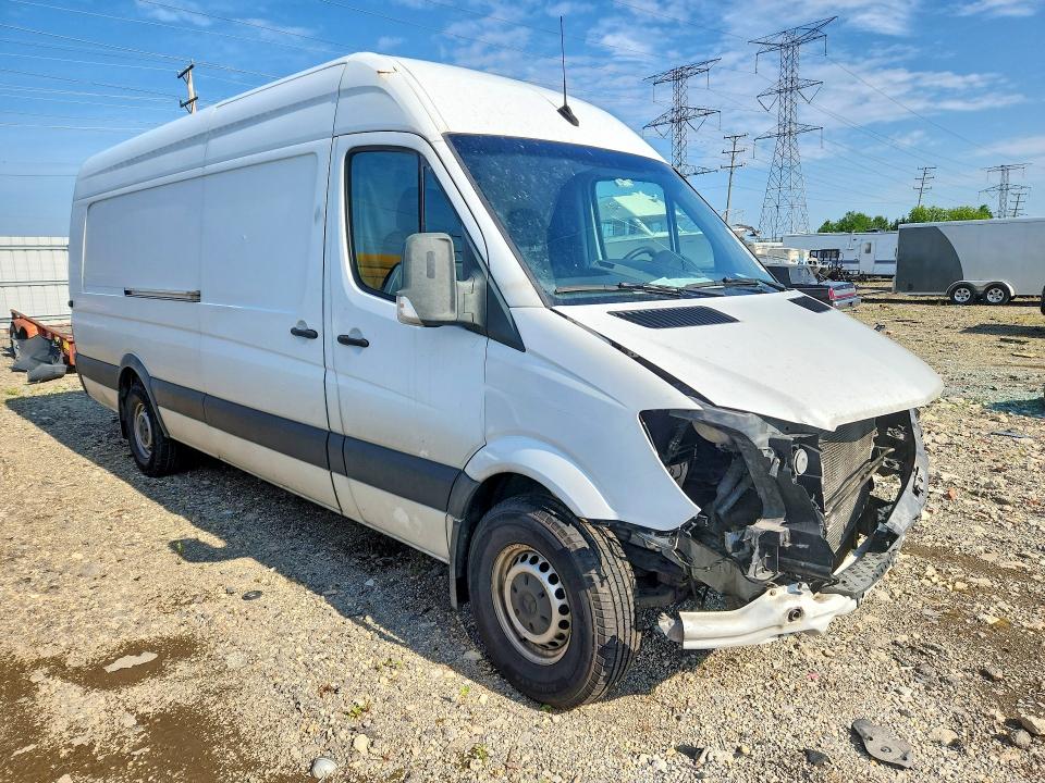59777936 :رقم المزاد ، WD3PE8CD2HP566543 vin ، 2017 Mercedes-benz Sprinter مزاد بيع