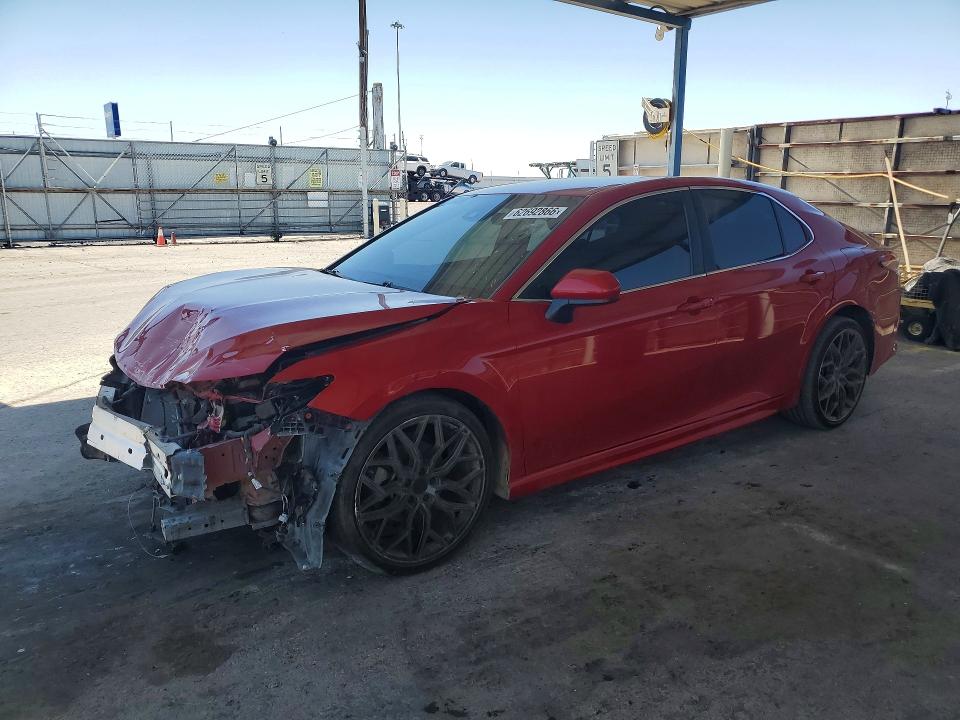 62692866 :رقم المزاد ، 4T1B11HK5KU293435 vin ، 2019 Toyota Camry مزاد بيع