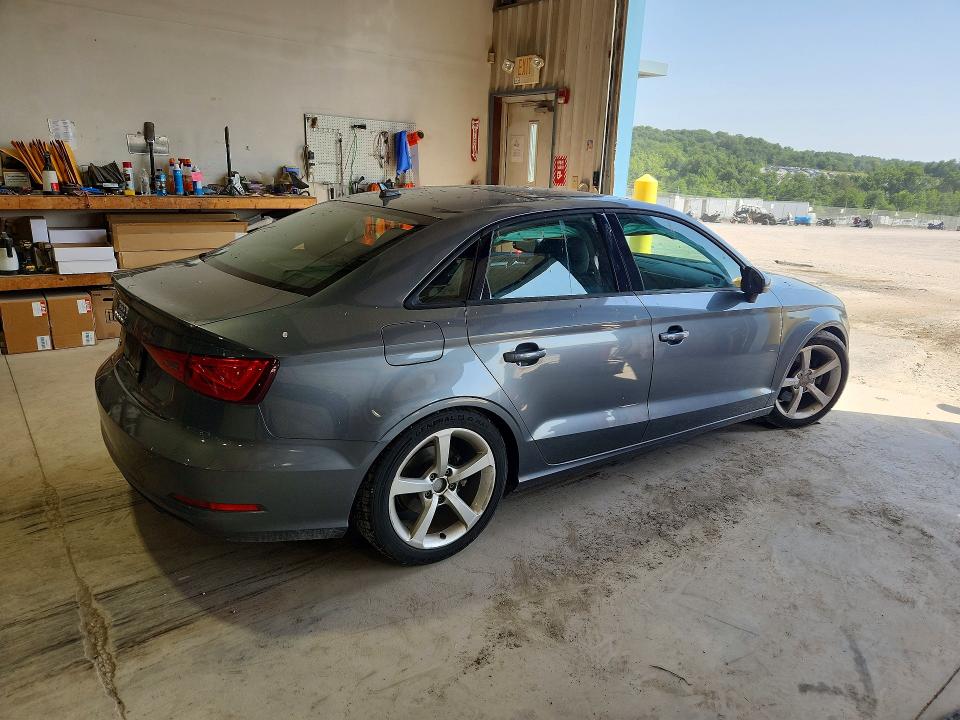 59810956 :رقم المزاد ، WAUACGFF8F1004393 vin ، 2015 Audi A3 مزاد بيع
